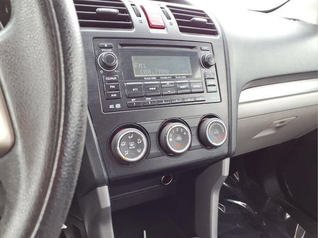 Used 2015  Subaru 2.5i image 8