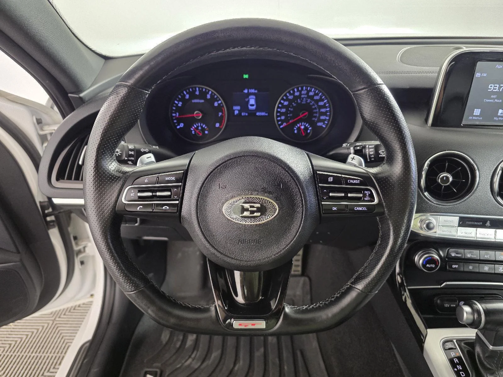 Used 2019 Snow White Pearl Kia GT image 26