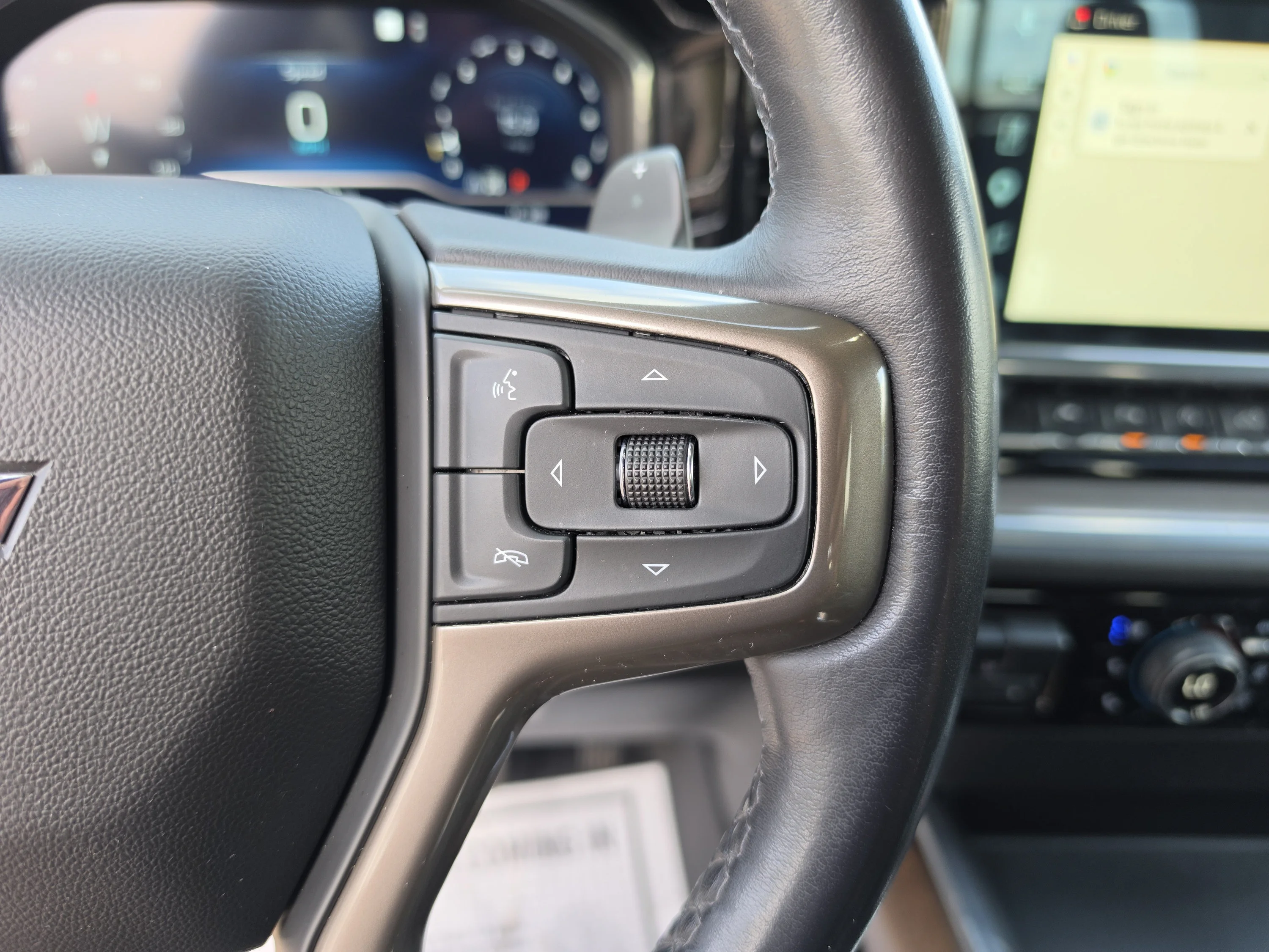Used 2022 Iridescent Pearl Tricoat Chevrolet High Country image 36