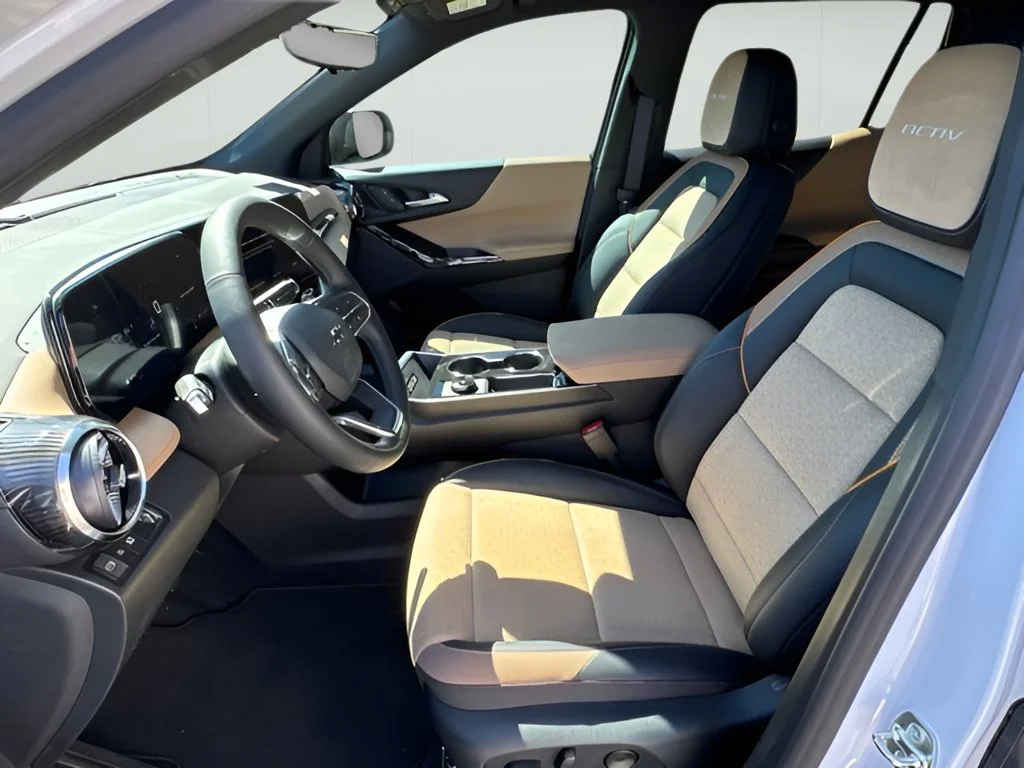 New 2027 Polar White Tricoat Chevrolet ACTIV image 8