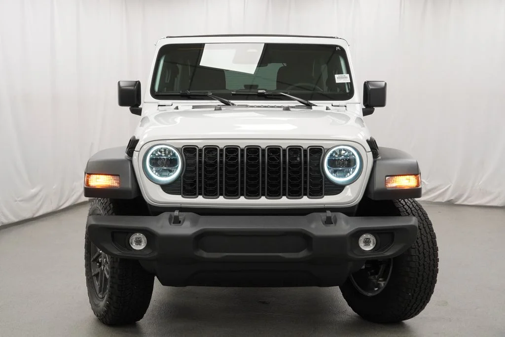 New 2027 Bright White Clear-Coat Paint Jeep Sport S image 7