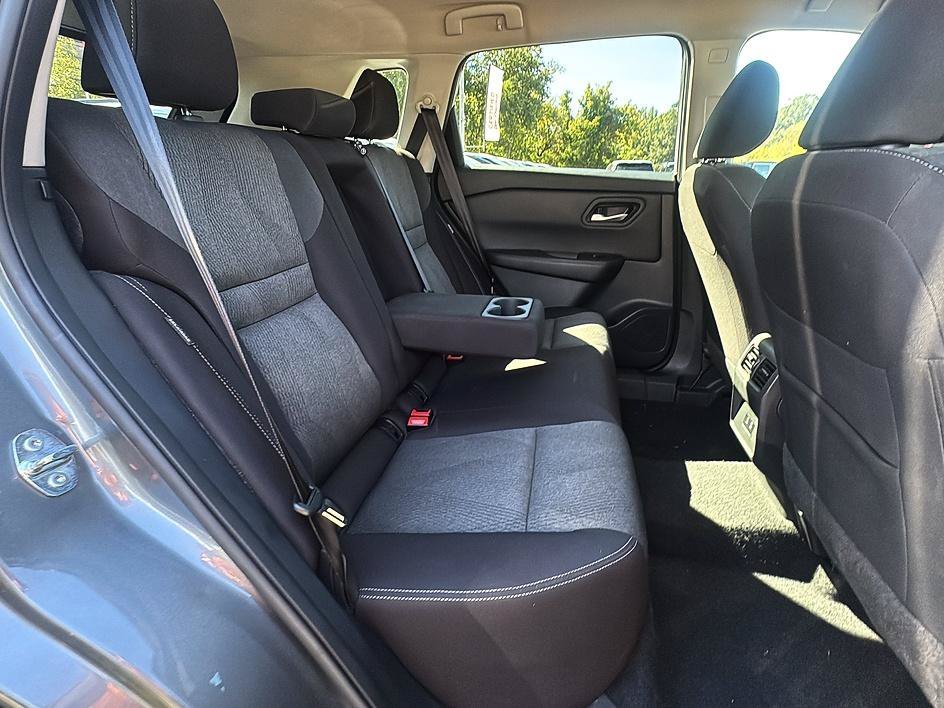 Used 2025 Gun Metallic Nissan SV image 23