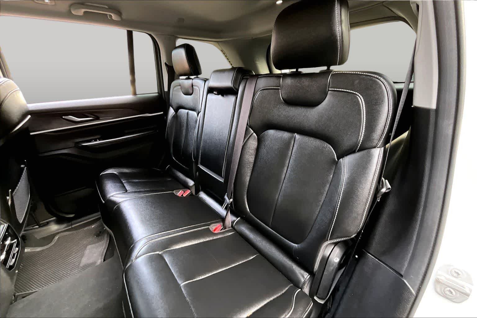 Used 2023 Bright White Clearcoat Jeep Limited image 20
