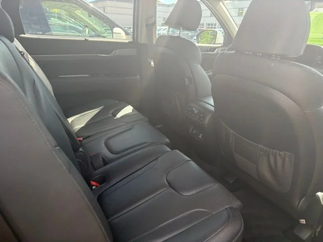 Used 2022 Silver Hyundai SEL image 14
