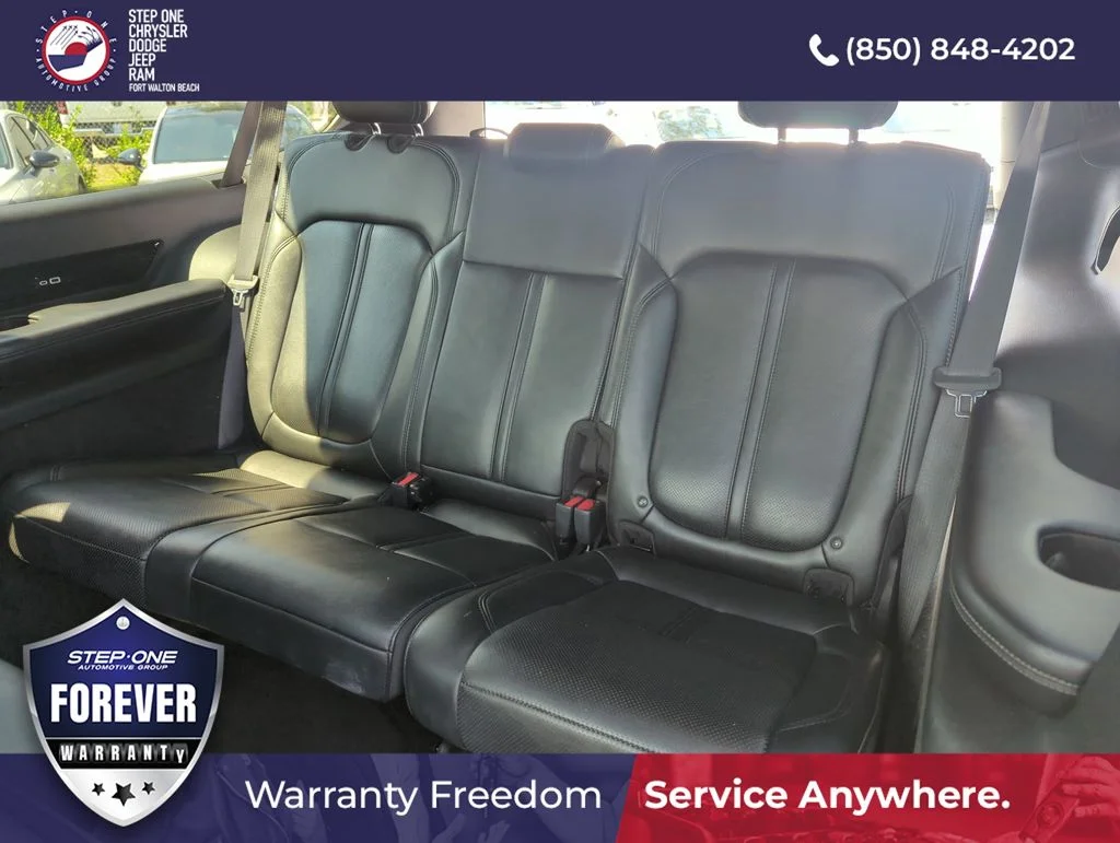Used 2024 Black Jeep Base image 30