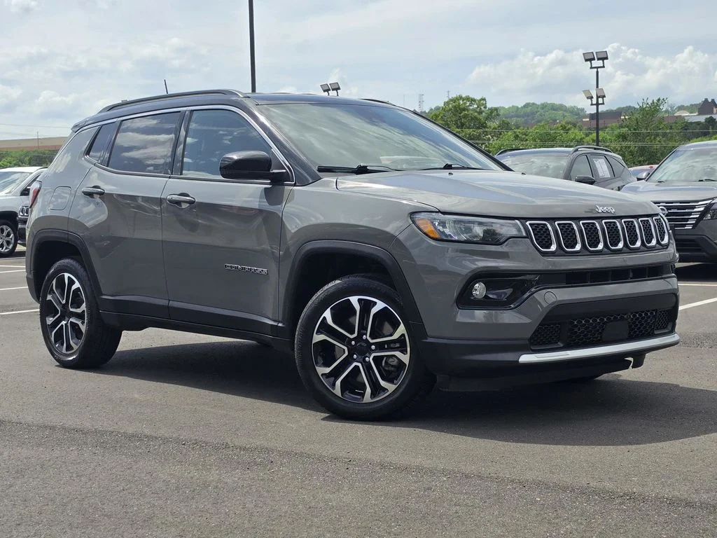 Used 2024 Gray Jeep Limited image 1