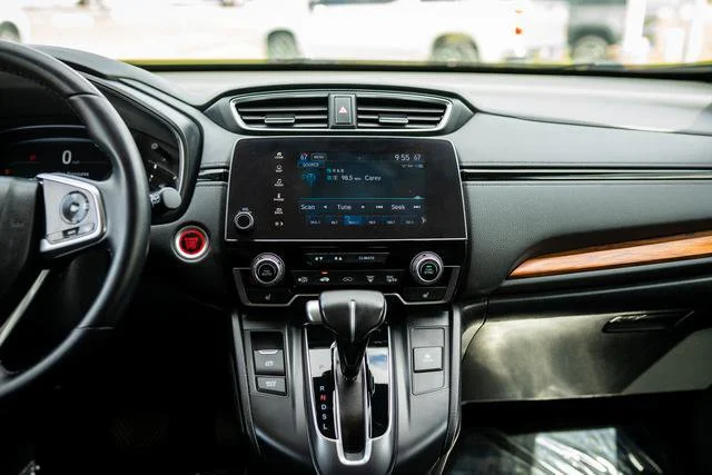 Used 2018 Black Honda Touring image 7