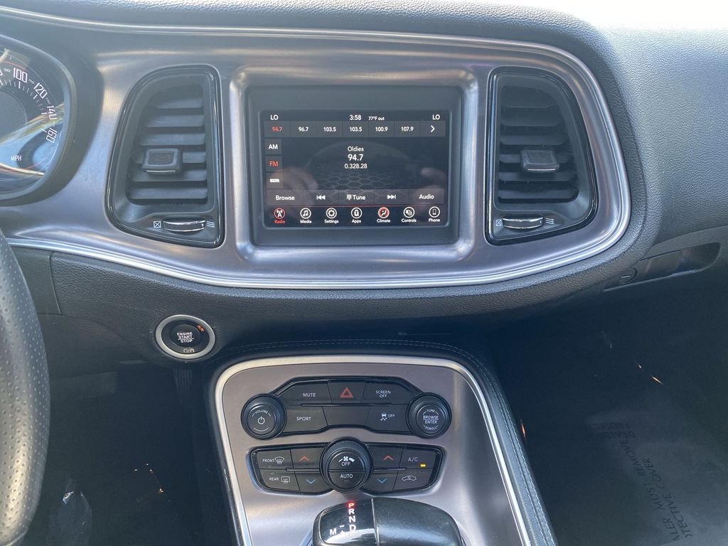 Used 2021 F8 Green Dodge SXT image 13