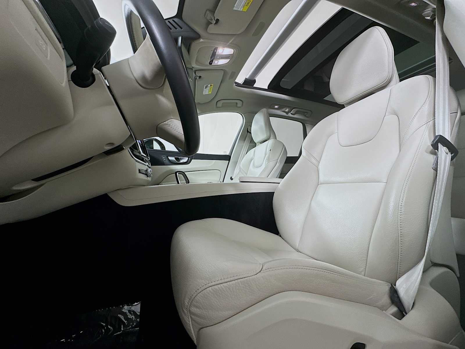 Certified Used 2024 Vapour Grey Volvo Core image 19