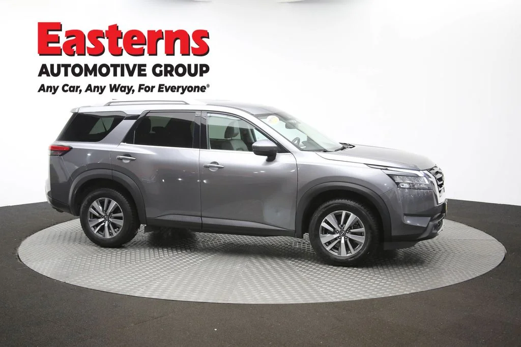 Used 2022 Gray Nissan SL image 47