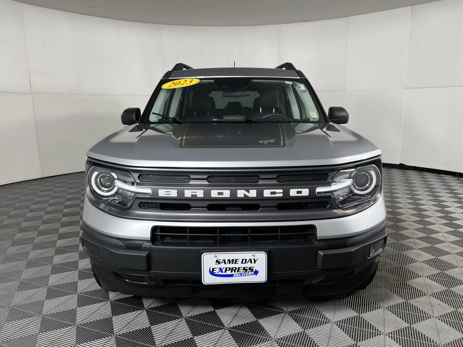 Used 2023 Iconic Silver Ford Big Bend image 5