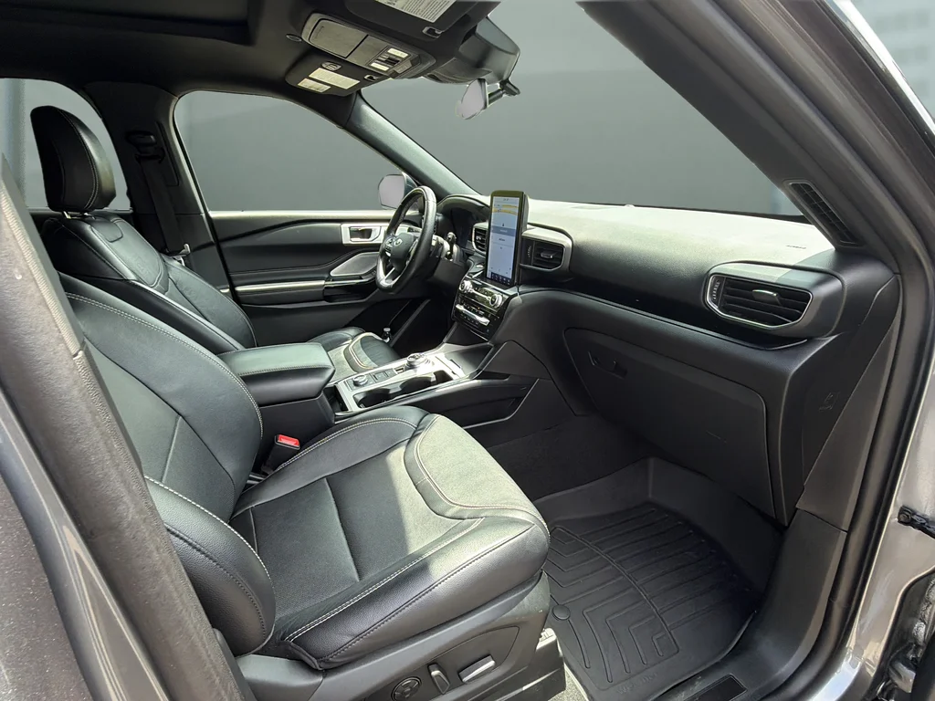 Used 2021 Gray Metallic Ford ST image 21