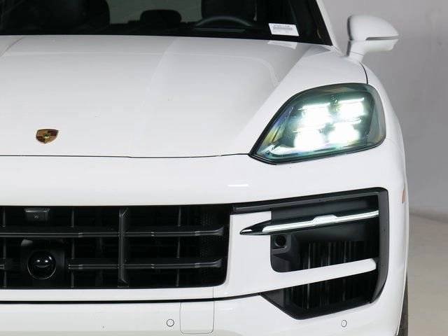 Certified Used 2026 White Porsche  image 27