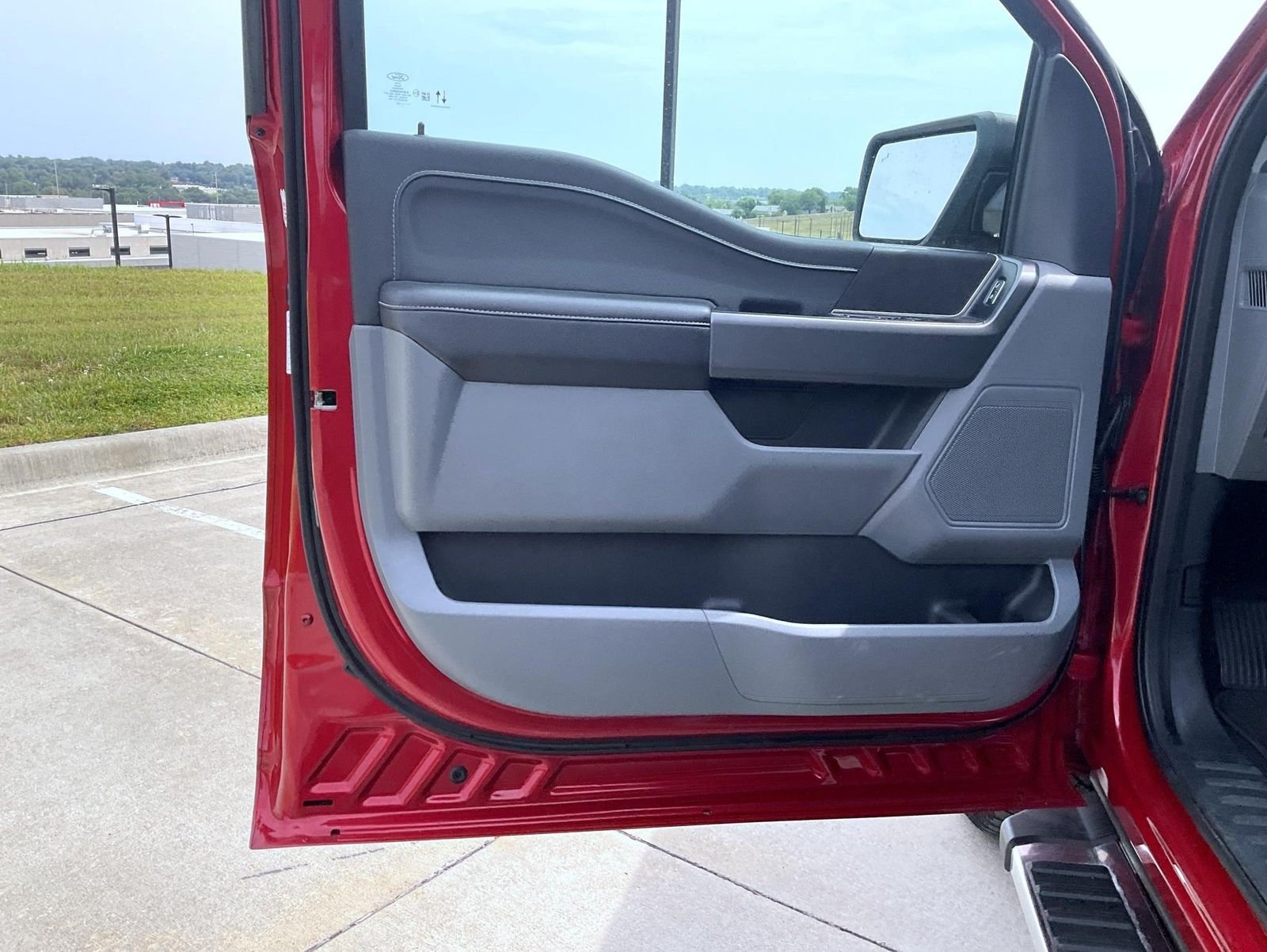 Used 2025 Red Ford XLT image 10