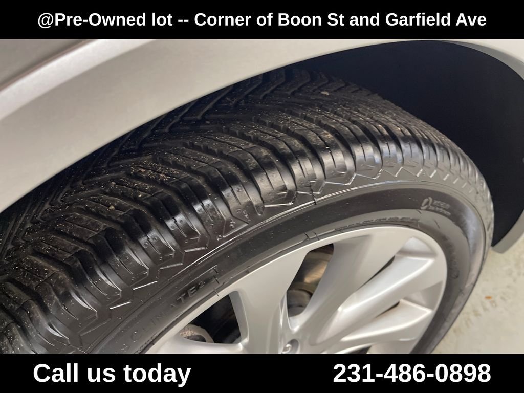 Used 2018 Silver Buick Premium II image 7