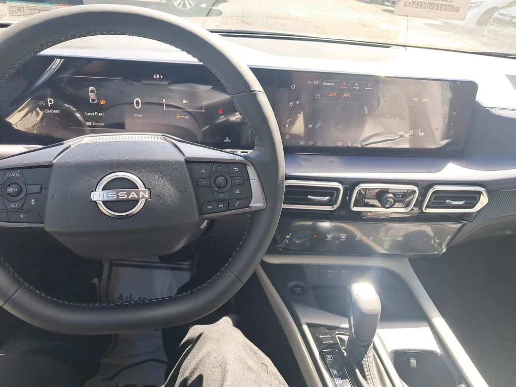 New 2026 White Nissan SL image 13