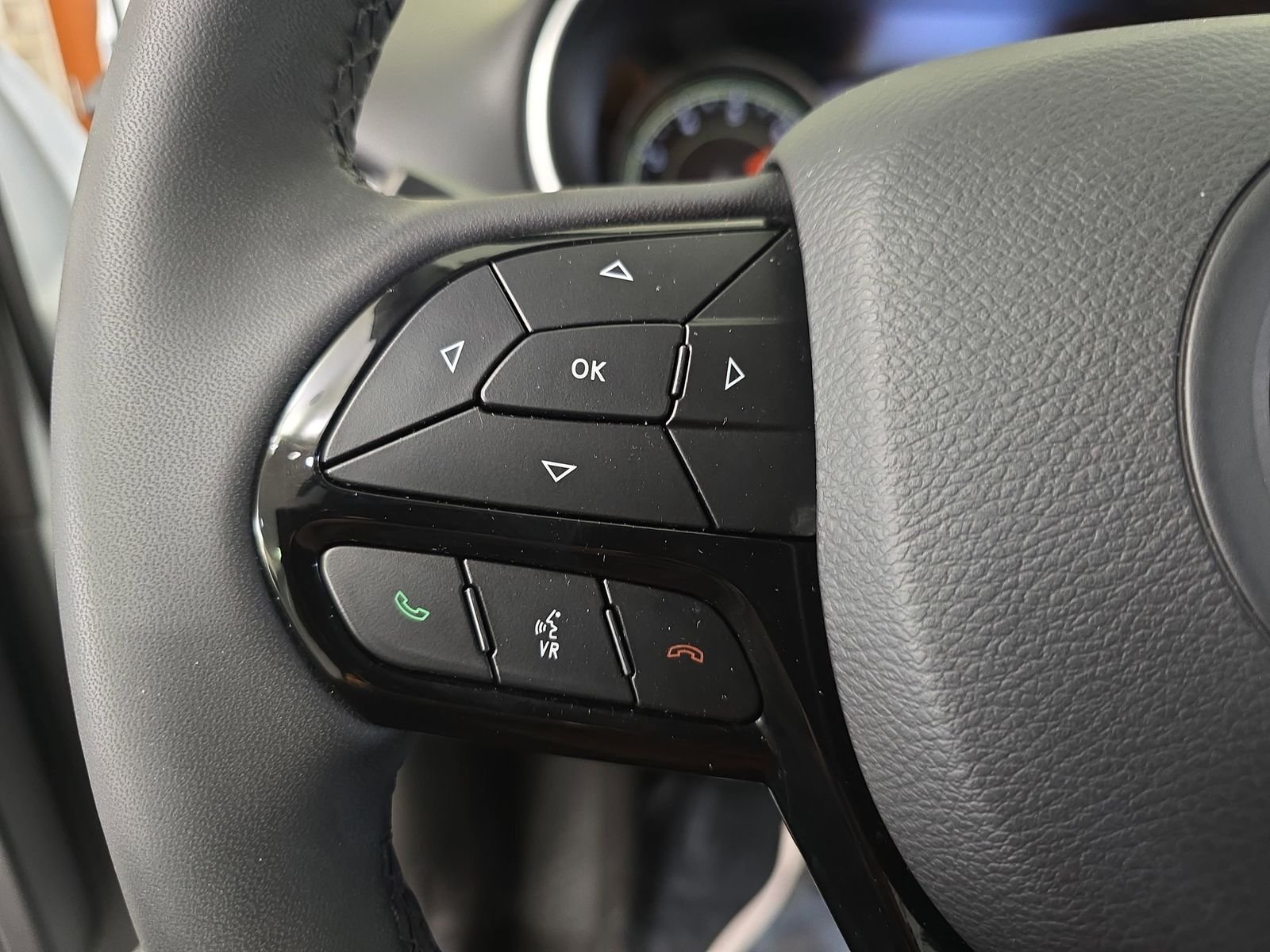 2023 Jeep Cherokee Altitude Lux - Photo 19