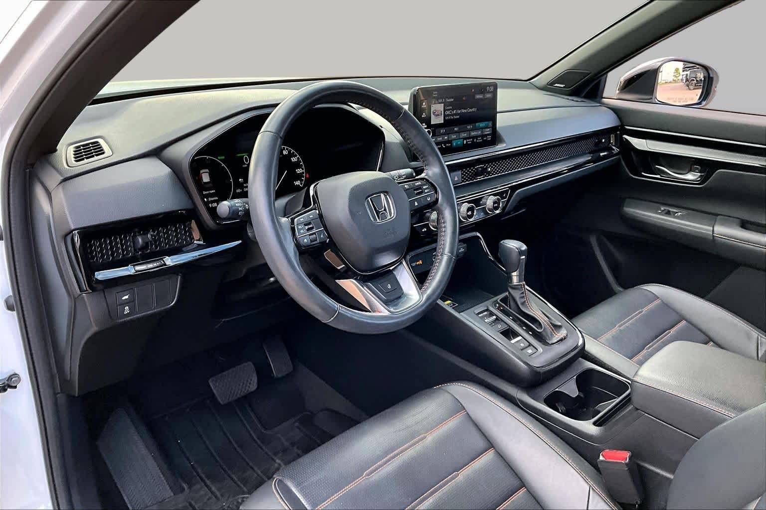 Used 2023 Platinum White Pearl Honda Sport Touring image 17