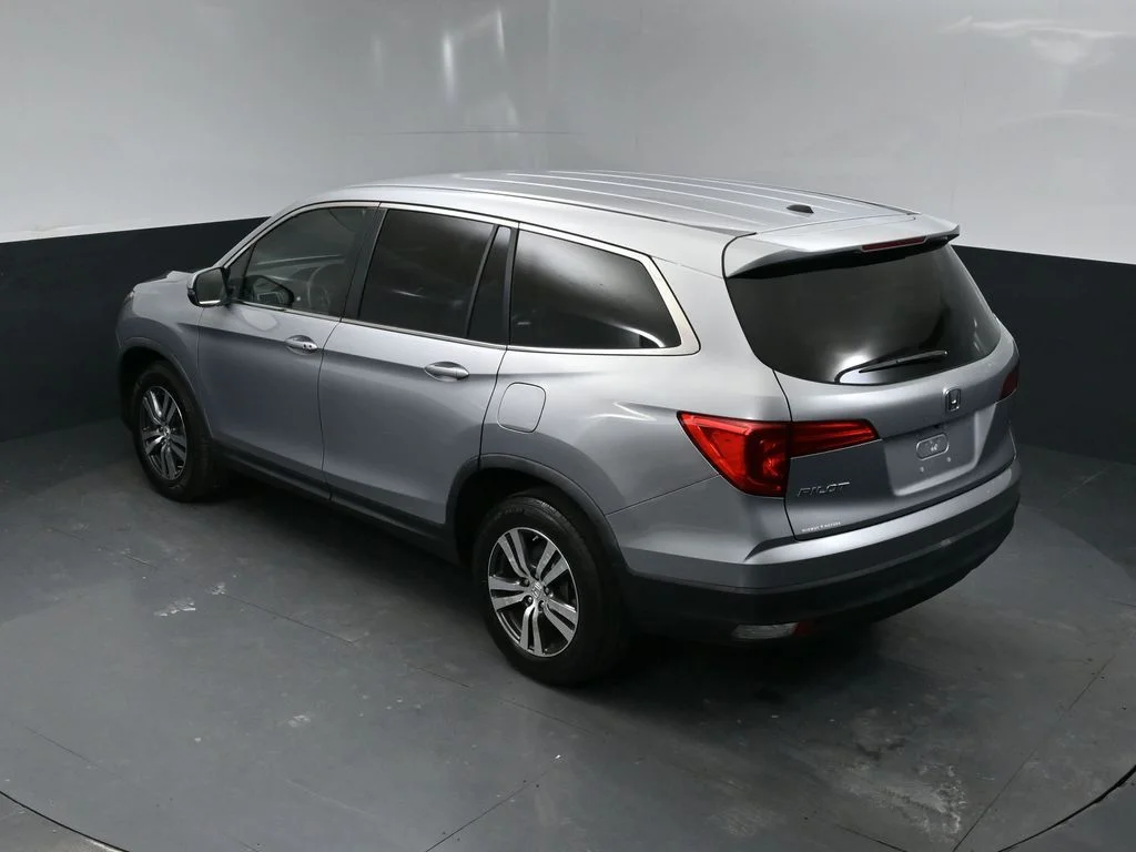 Used 2017 Silver Honda EX image 42
