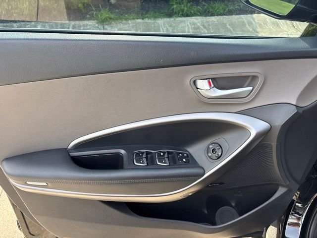 Used 2014 Black Hyundai 2.0T image 14
