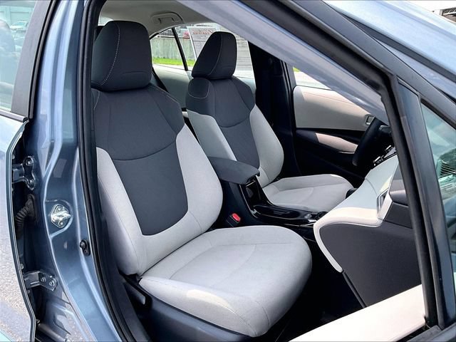 Used 2020 Celestite Toyota LE image 11