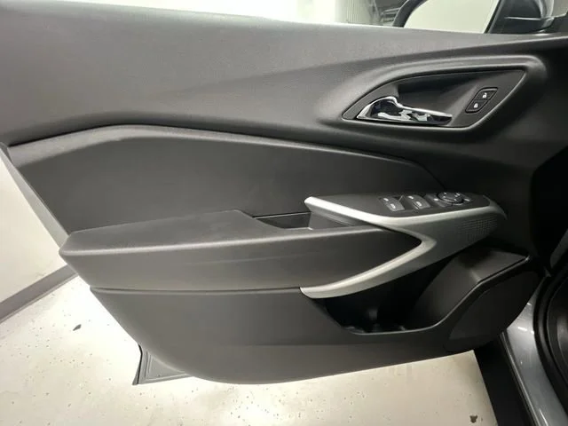 New 2026 Sterling Gray Metallic Chevrolet 1RS image 21