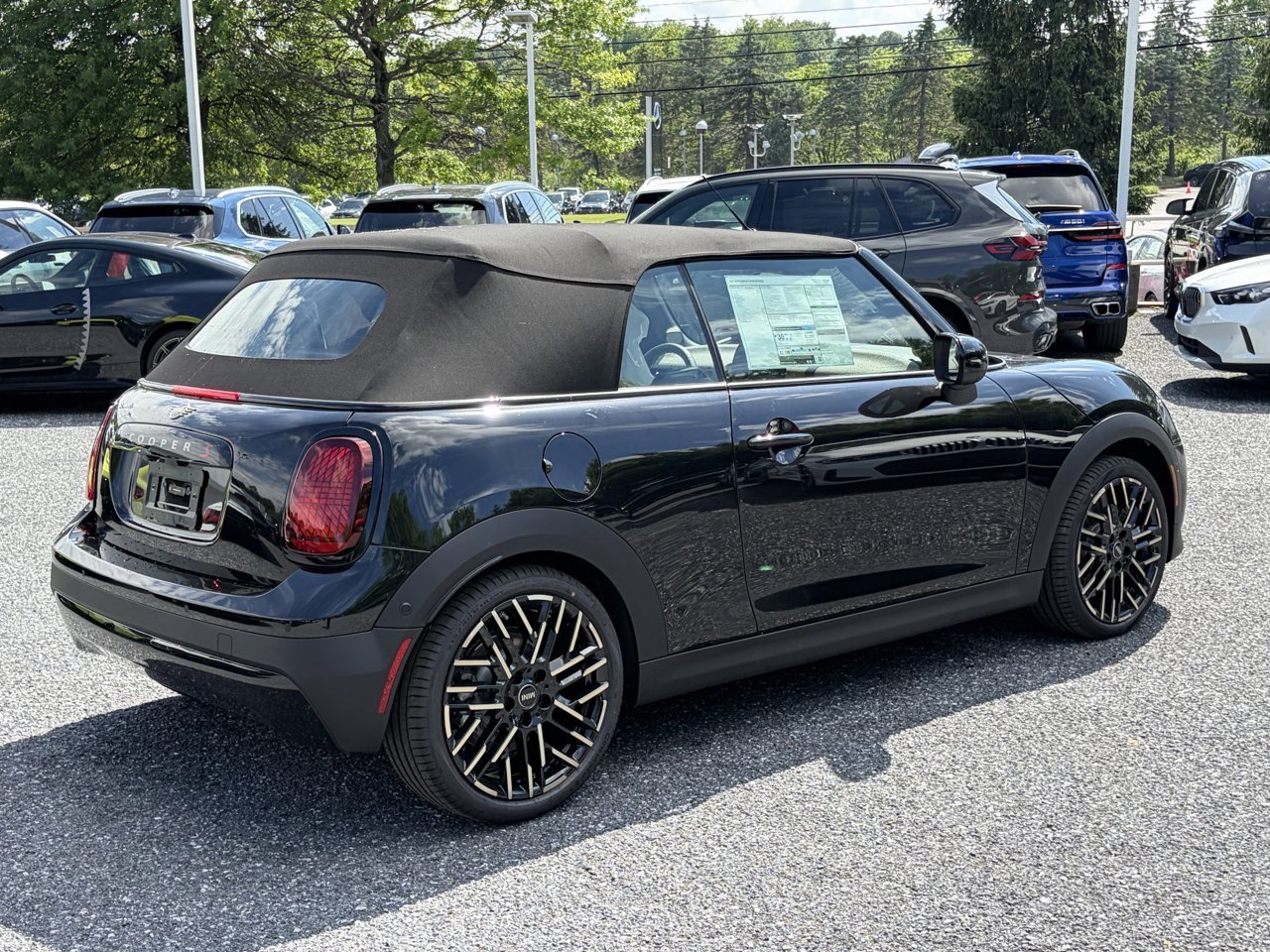 New 2026 Midnight Black II Metallic MINI ICONIC image 9