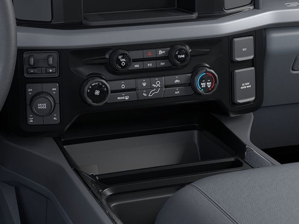 New 2026 Oxford White Ford F-350® XLT image 15