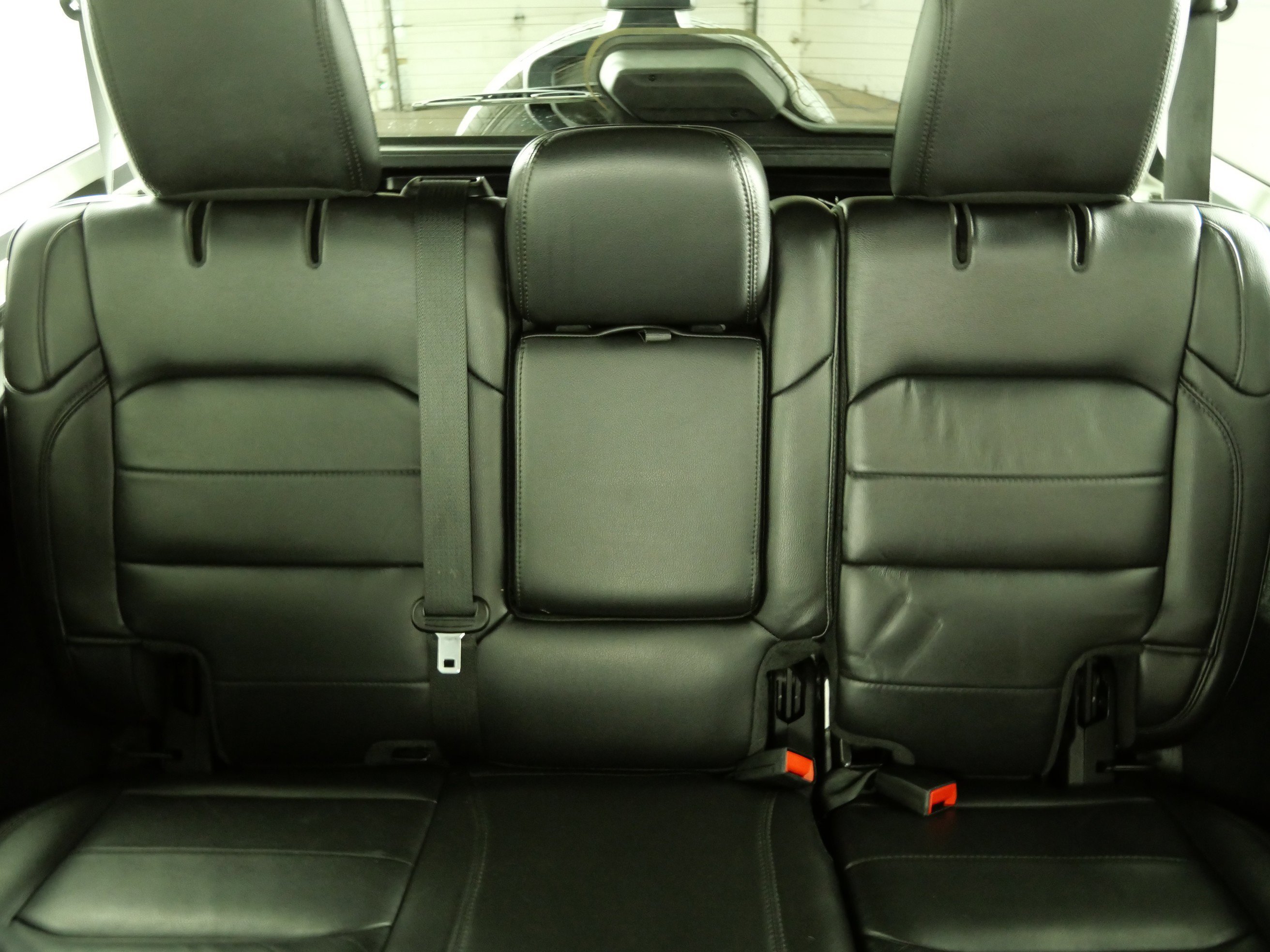 Used 2020 Black Clearcoat Jeep Sahara Altitude image 13