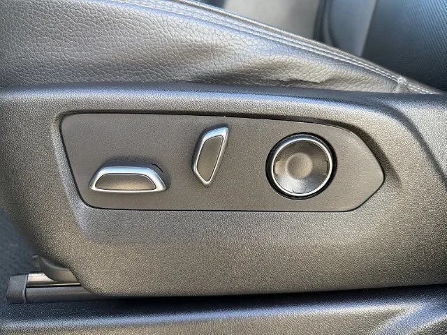 Used 2021  GMC Denali image 15