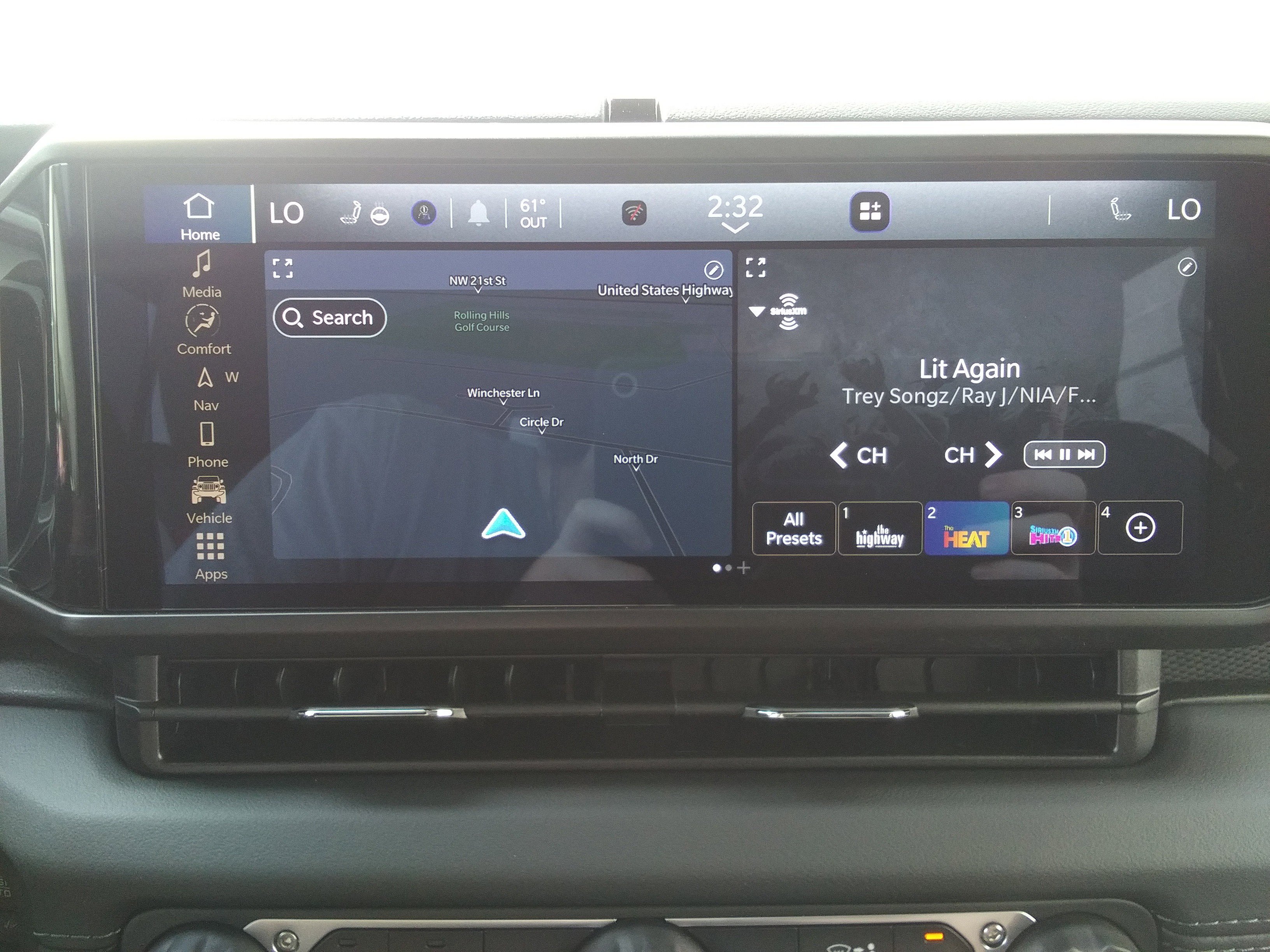 2025 Jeep Wrangler Rubicon photo 3