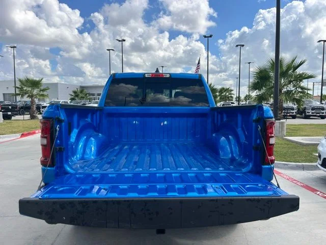 New 2025 Hydro Blue Pearl-Coat Exterior Paint RAM Big Horn/Lone Star image 26