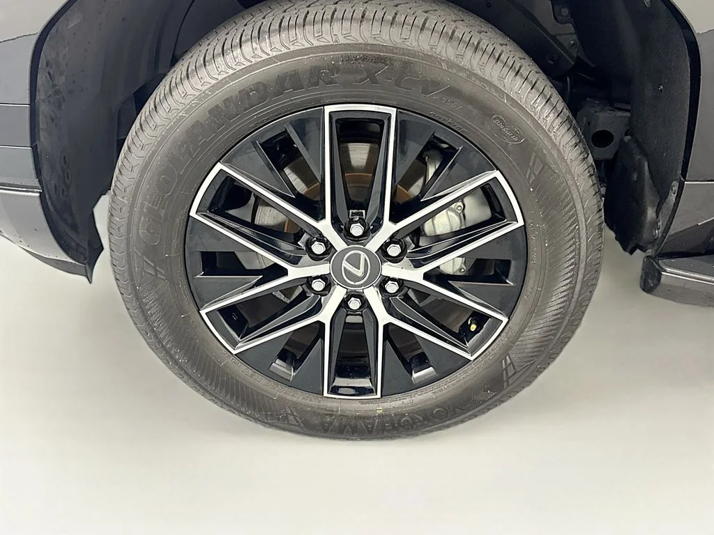 Used 2025 Black Lexus 550 Premium+ image 31