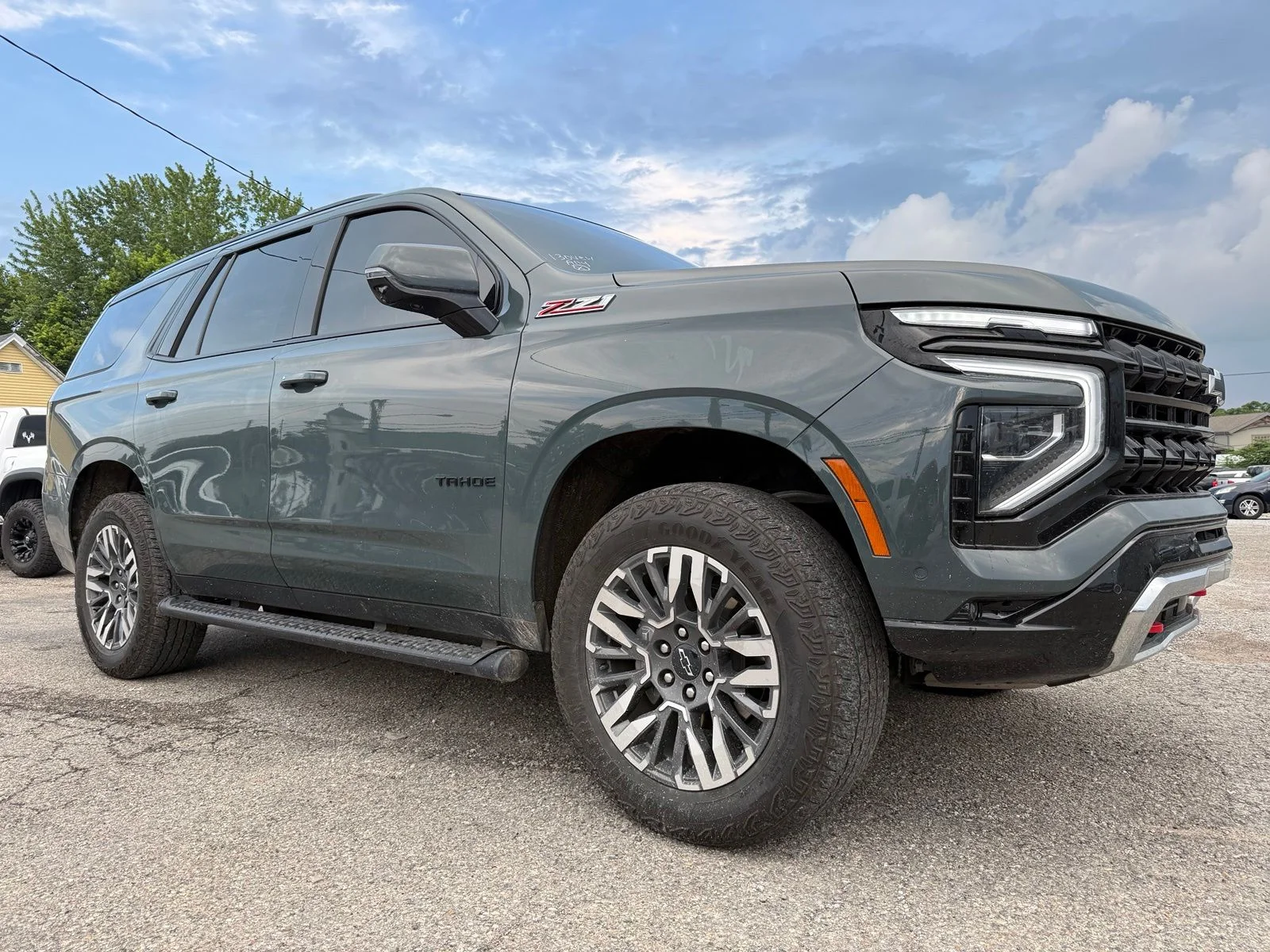 Used 2025 Gray Chevrolet Z71 image 8