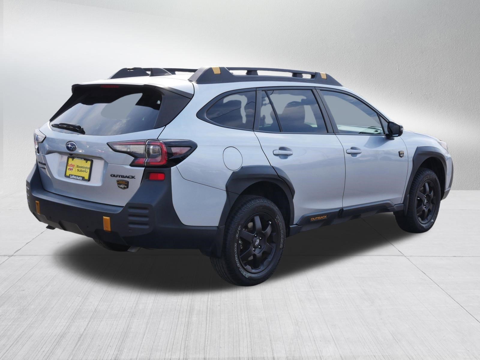 Used 2023 Ice Silver Metallic Subaru Wilderness image 7