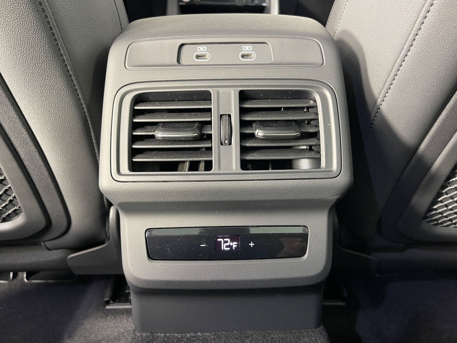 Used 2025 Florett Silver Metallic Audi Premium Plus image 32