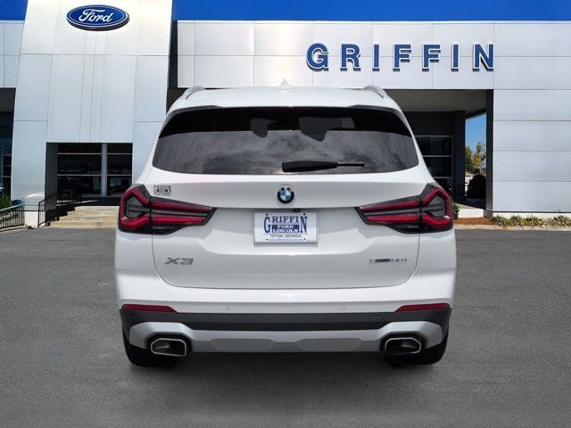 Used 2022 White BMW sDrive30i image 8