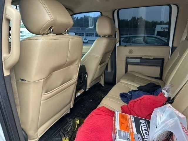 Used 2012 White Ford Lariat image 27