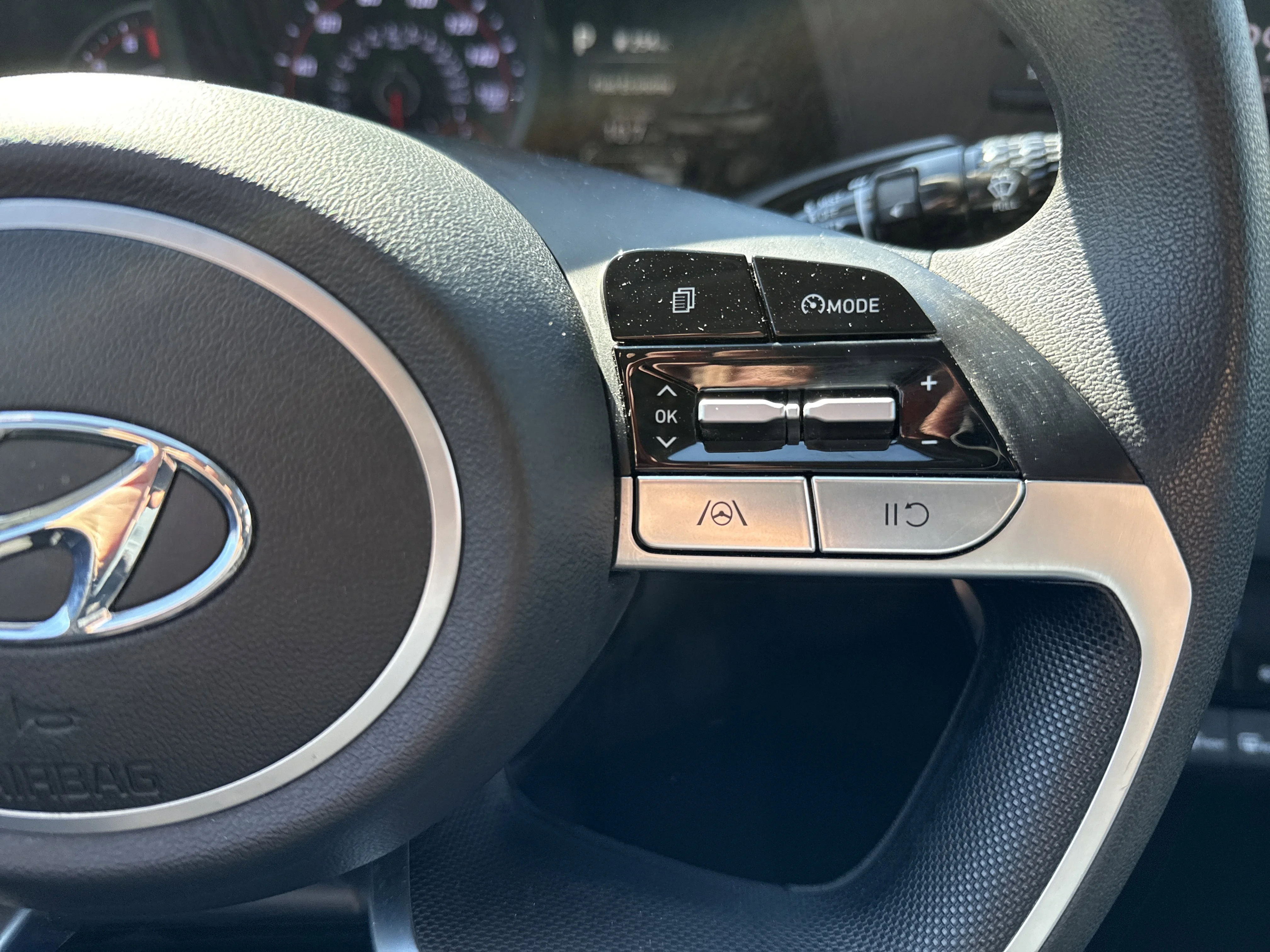 Used 2023 Intense Blue Hyundai SEL image 19