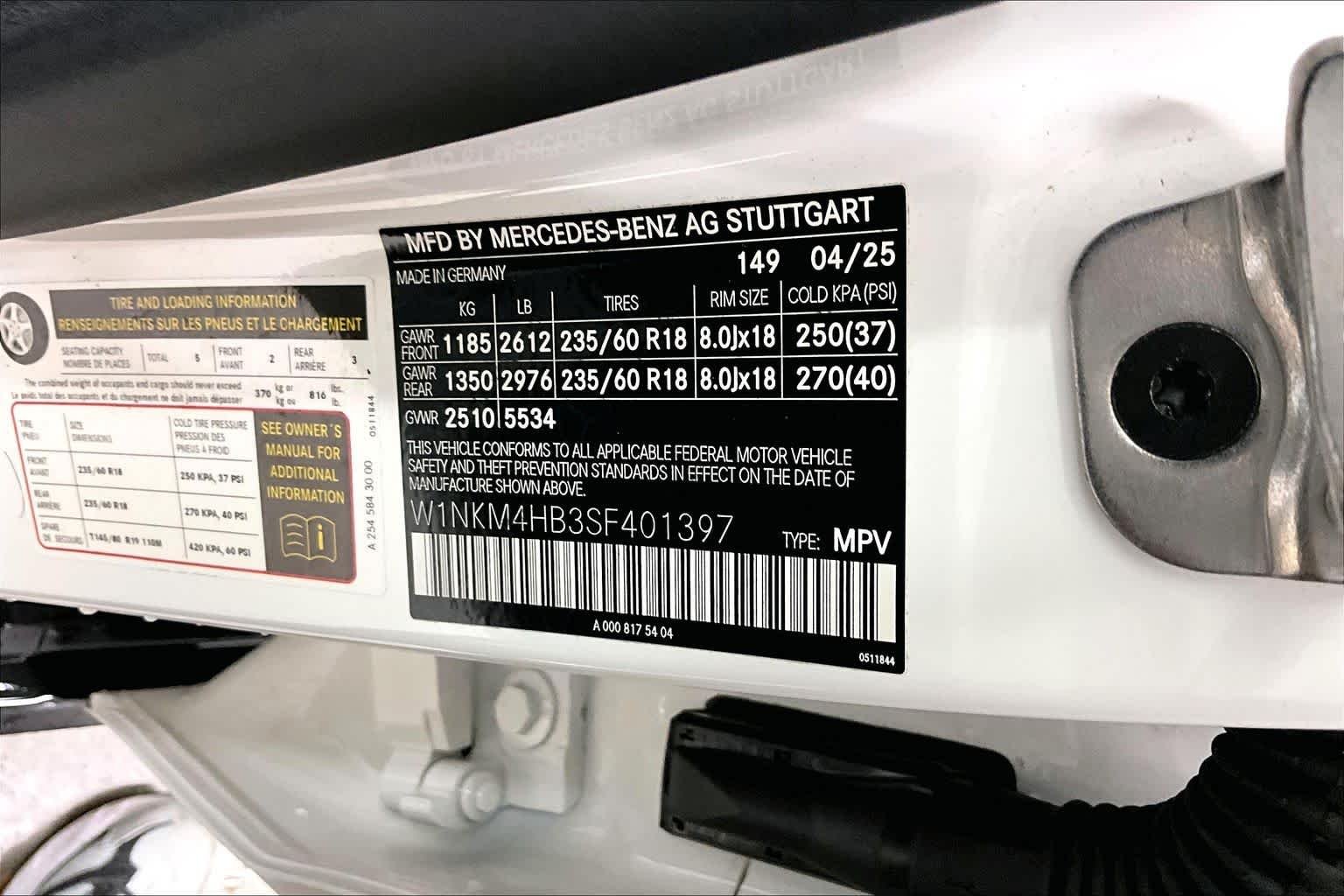 Used 2025 Polar White Mercedes-Benz GLC 300 image 34