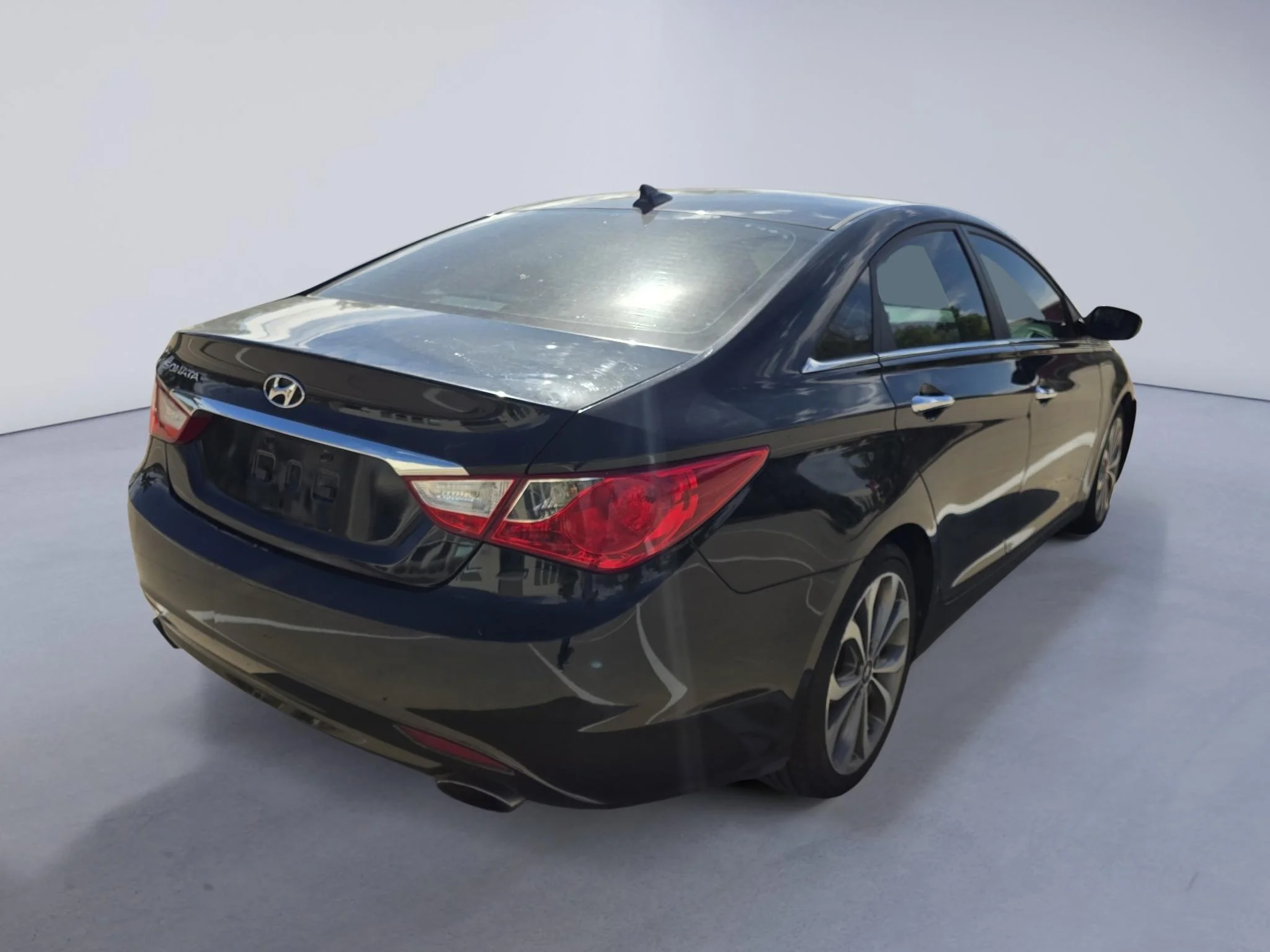 Used 2013 Midnight Black Mica Hyundai SE image 6