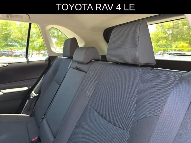2025 Toyota RAV4 LE - Photo 17