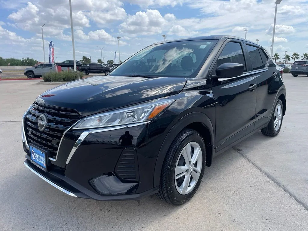 Used 2025 Black Nissan S image 3