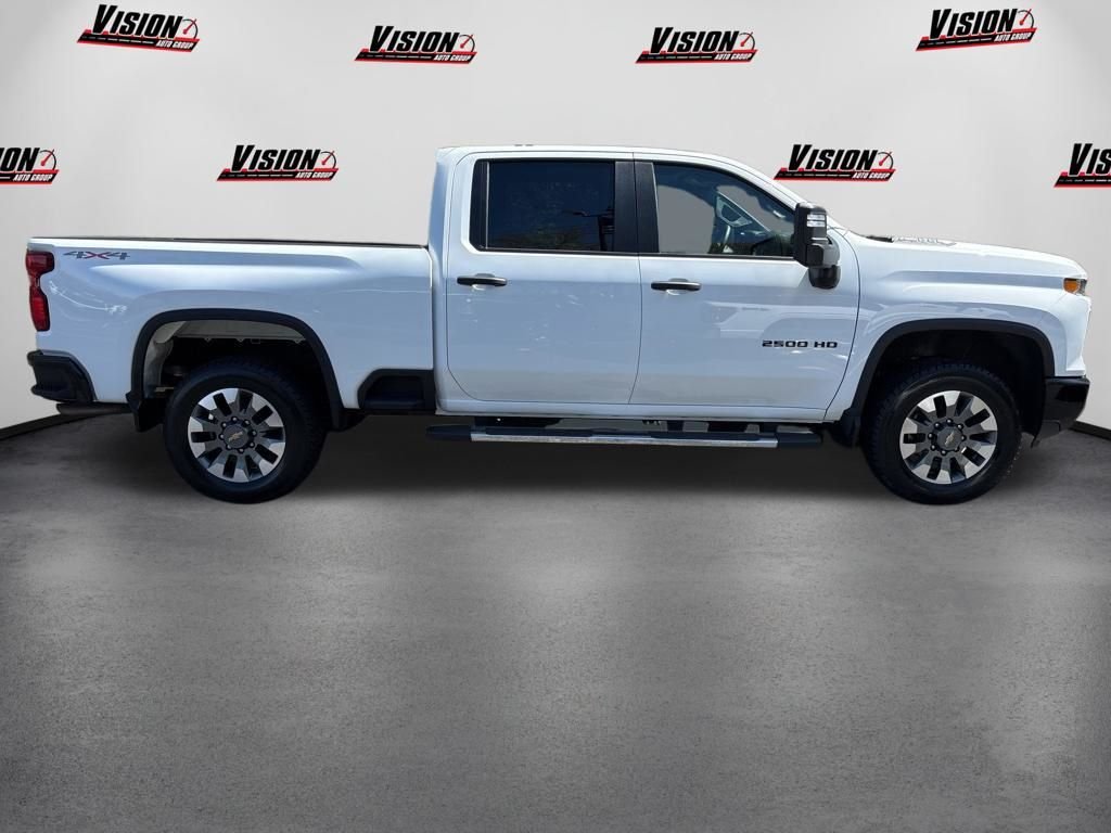 Used 2024 White Chevrolet Custom image 4