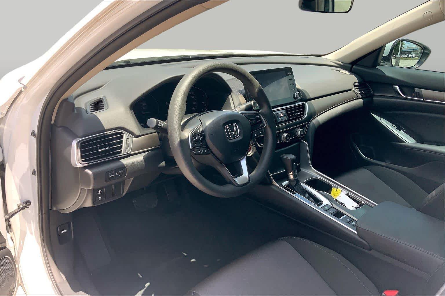 Used 2022 Platinum White Pearl Honda LX image 17
