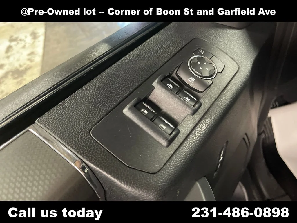 Used 2017 Black Ford XLT image 16