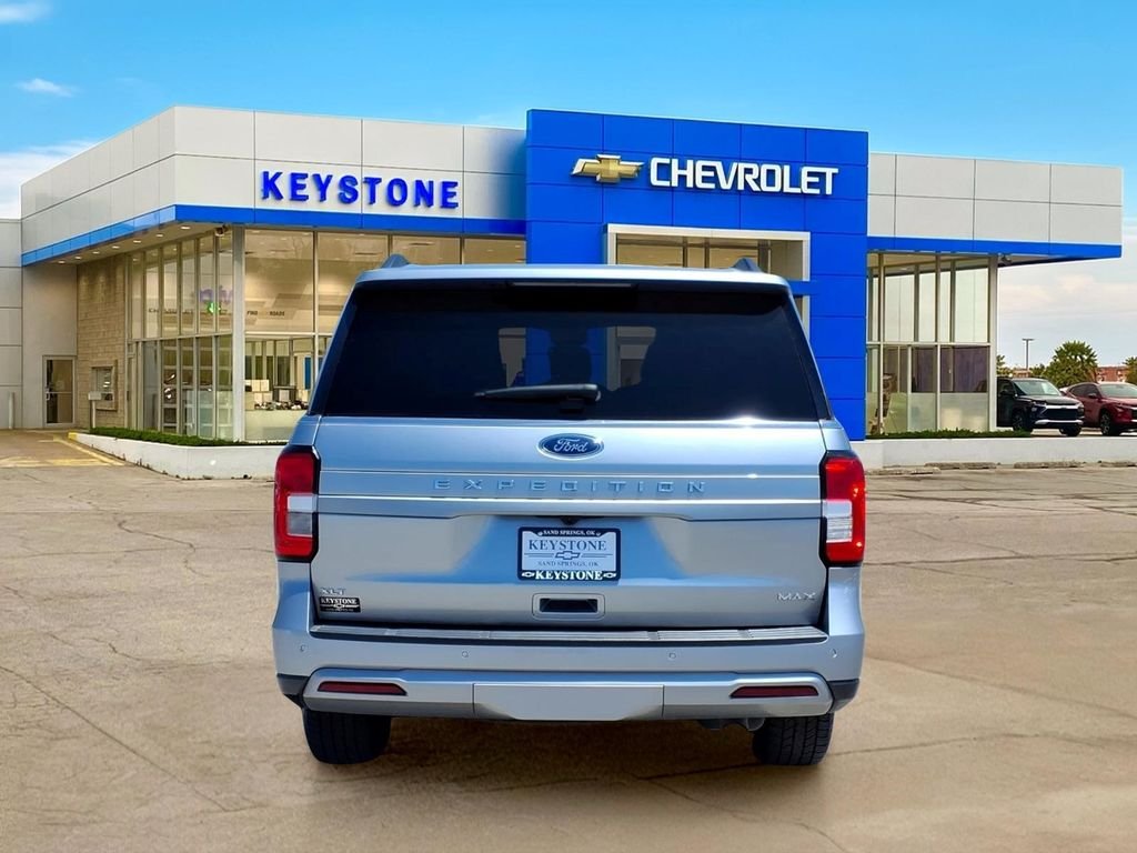 Used 2024 Silver Ford XLT image 7