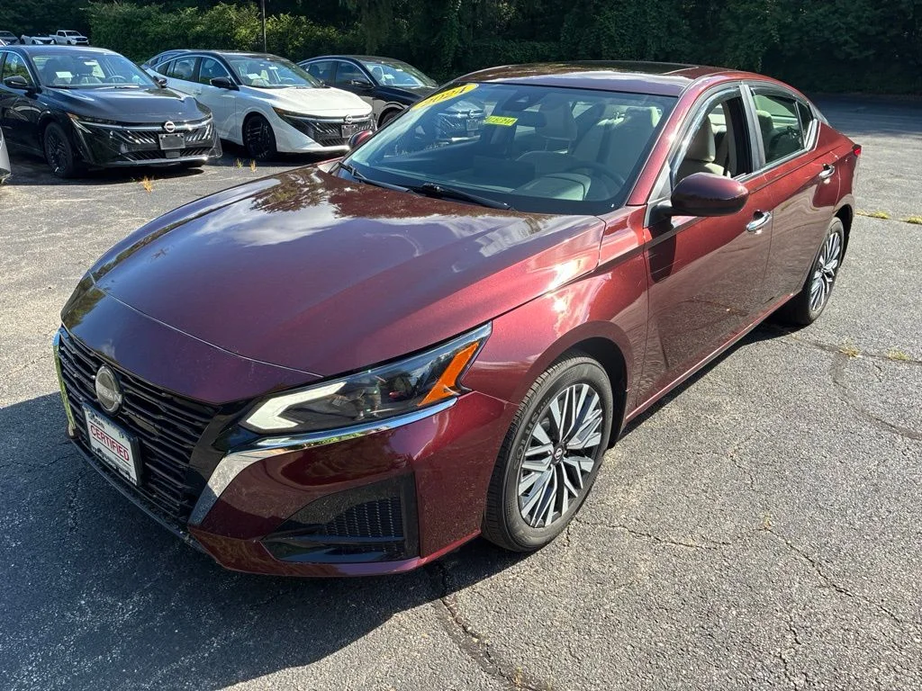 Certified Used 2024 Red Nissan 2.5 SV image 3