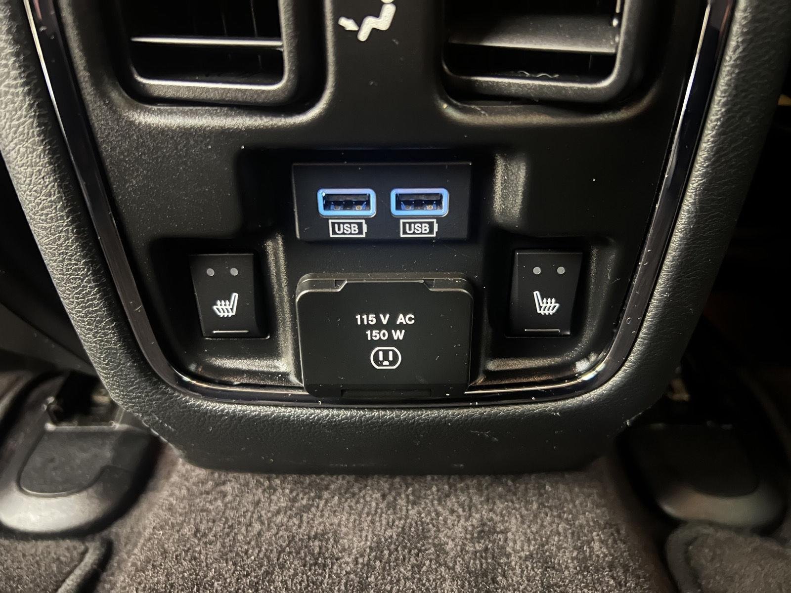 Used 2018 Diamond Black Crystal Pearlcoat Jeep Limited image 21