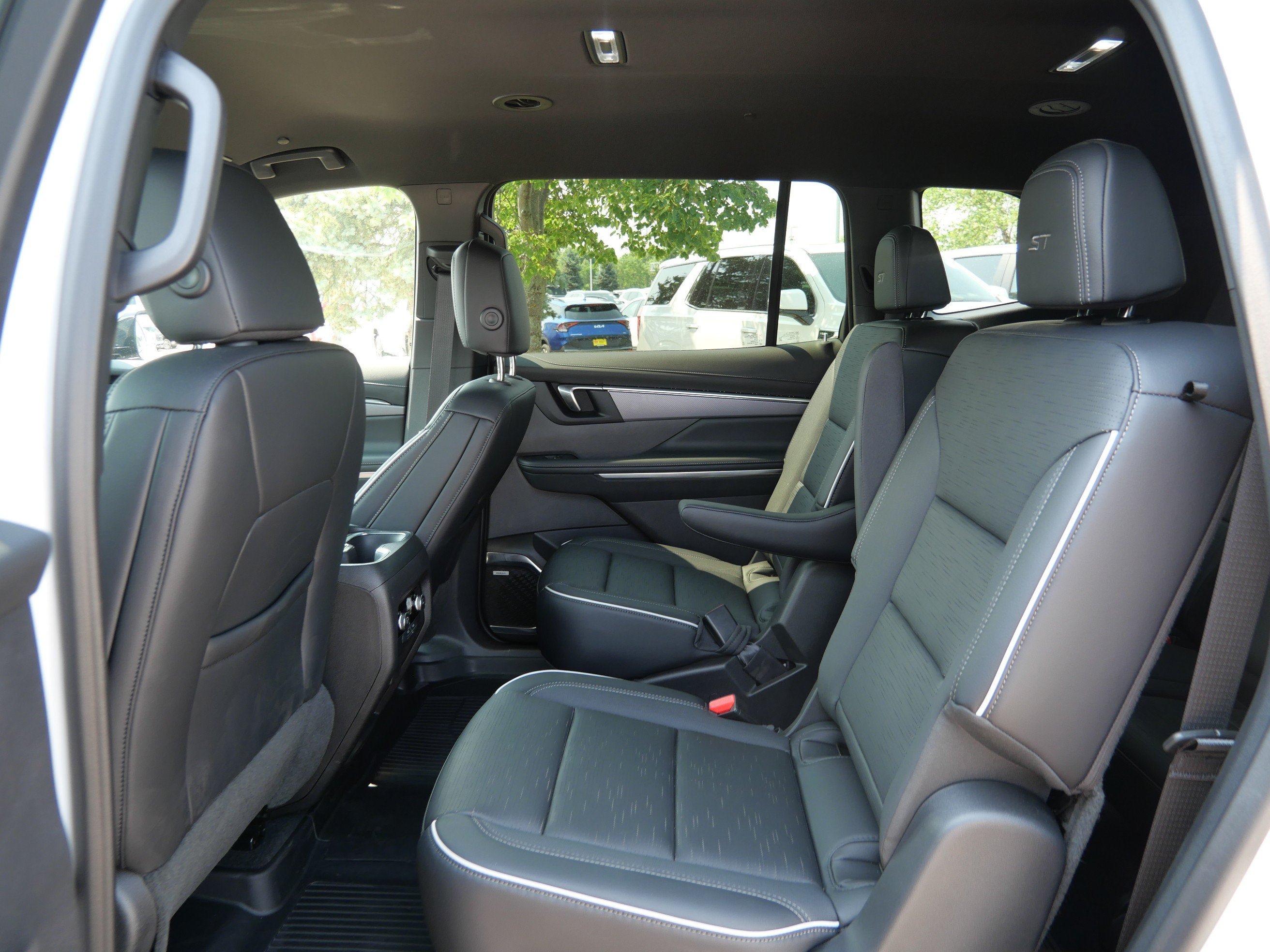 2026 Buick Enclave Sport Touring - Photo 16